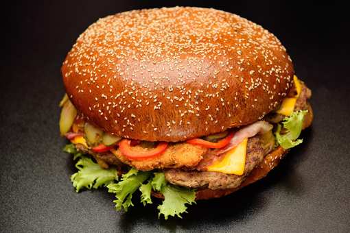 6 Best Places for BIG Food in South Dakota!