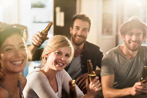 The 10 Best Neighborhood Bars in South Dakota!